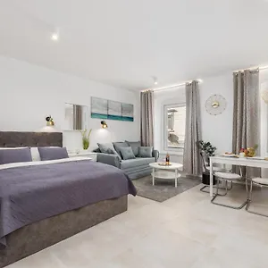 Srnec - Korzo Apartment Rijeka